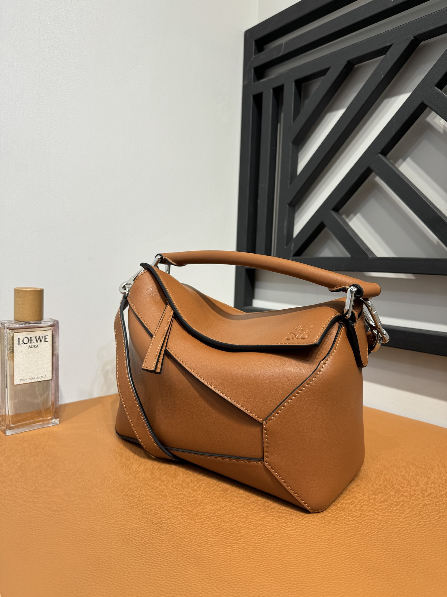 Bagsaaa L0ew* Small Puzzle bag in classic calfskin brown - 24X16.5X10.5 cm