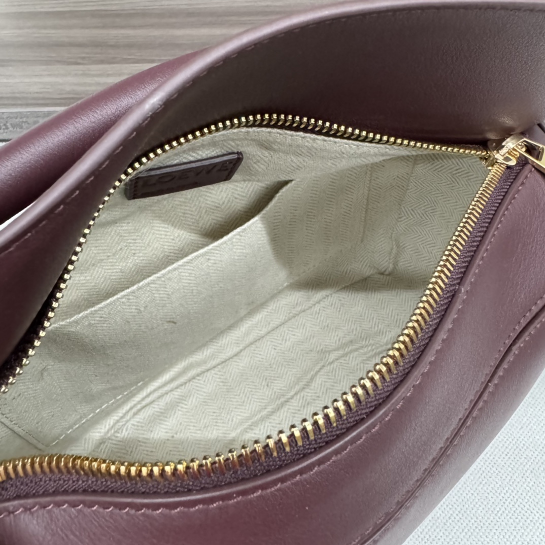 Bagsaaa L0ew* Small Puzzle bag in classic calfskin burgundy - 24X16.5X10.5 cm