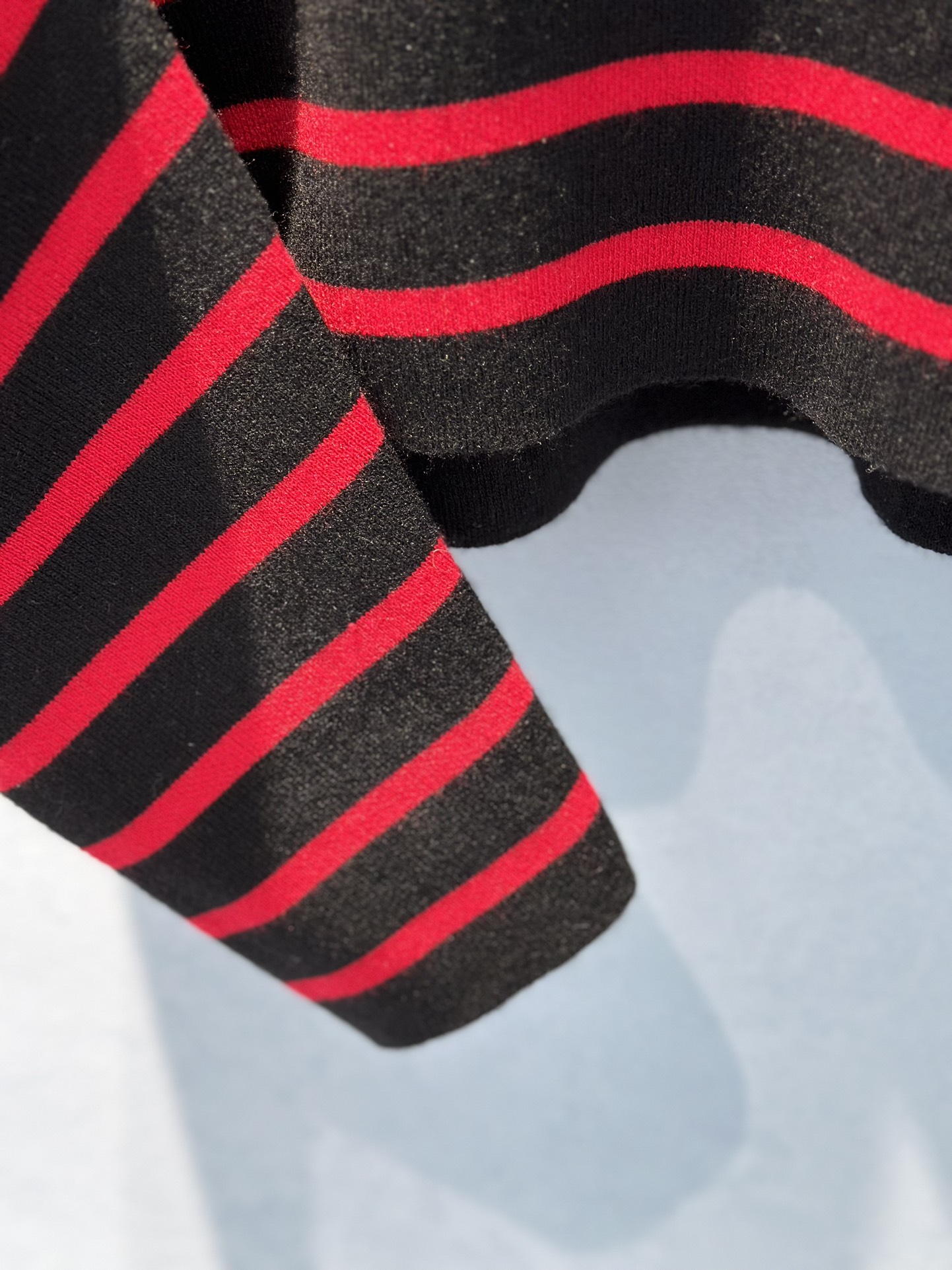 Bagsaaa L0ew* Anagram Sweater Red & Black