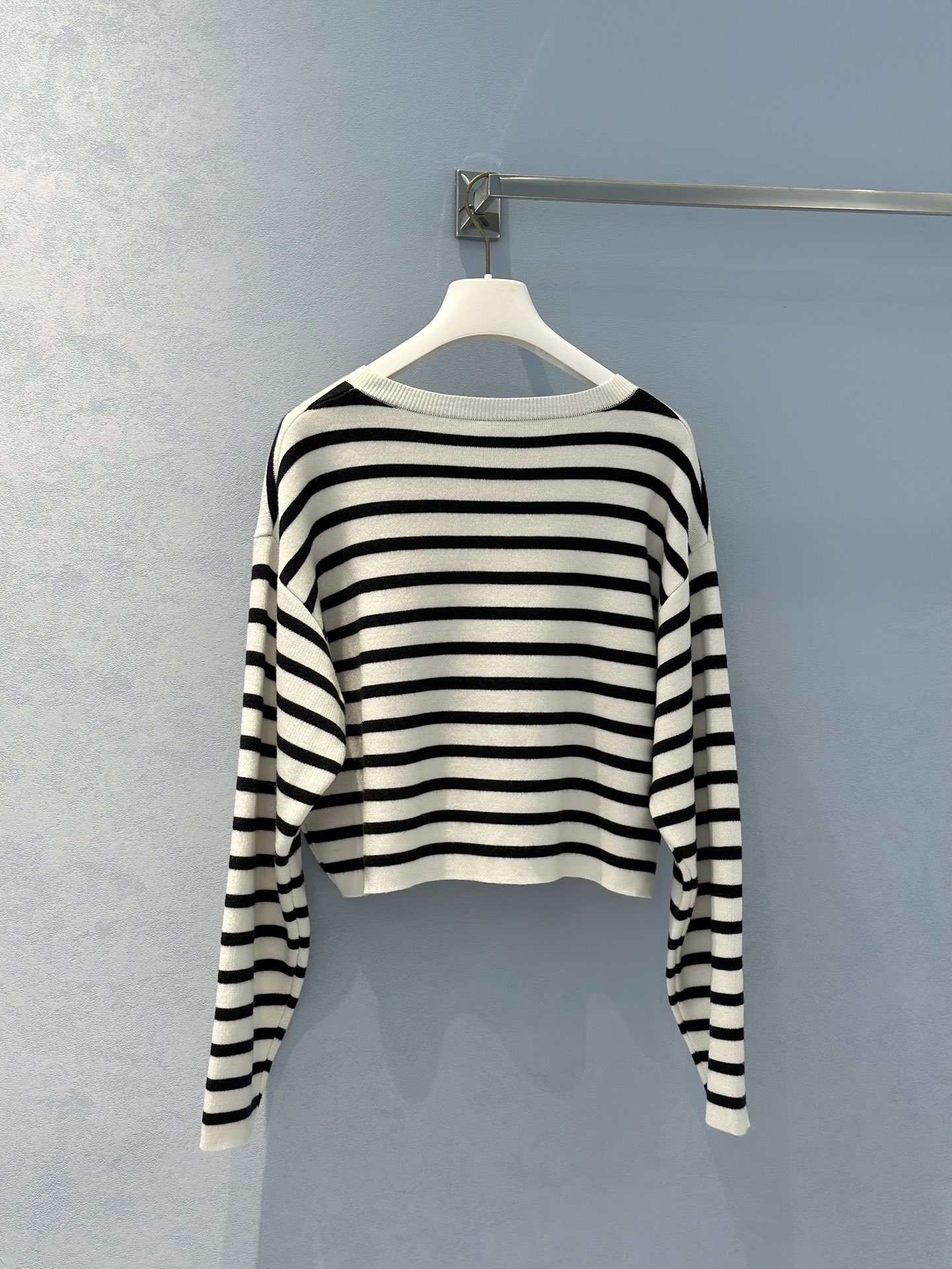 Bagsaaa L0ew* Anagram Sweater White & Black