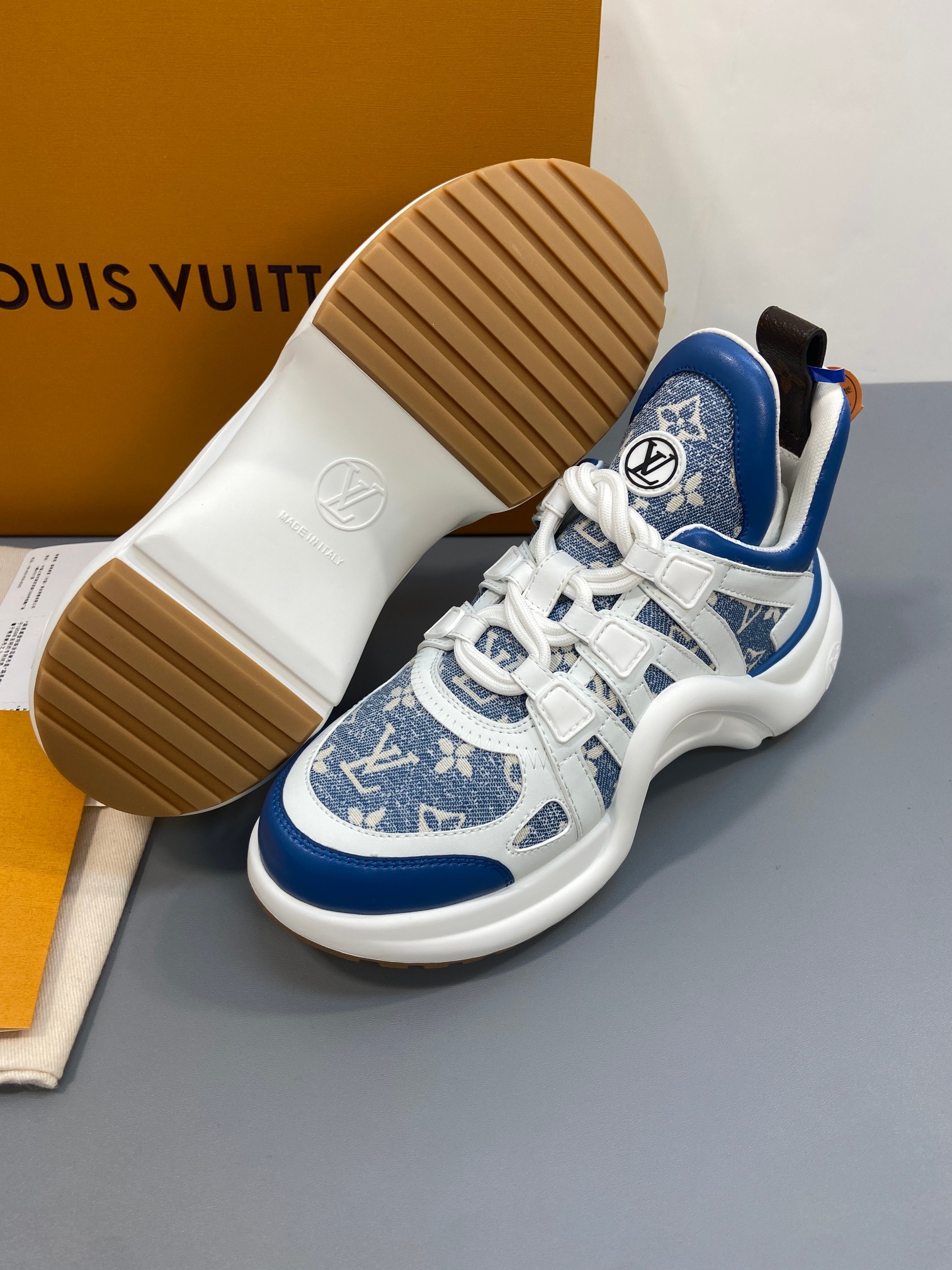 Bagsaaa LV Archlight Sneaker Blue