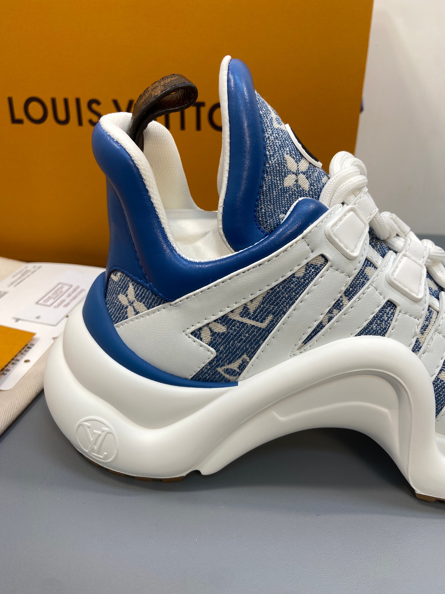 Bagsaaa LV Archlight Sneaker Blue
