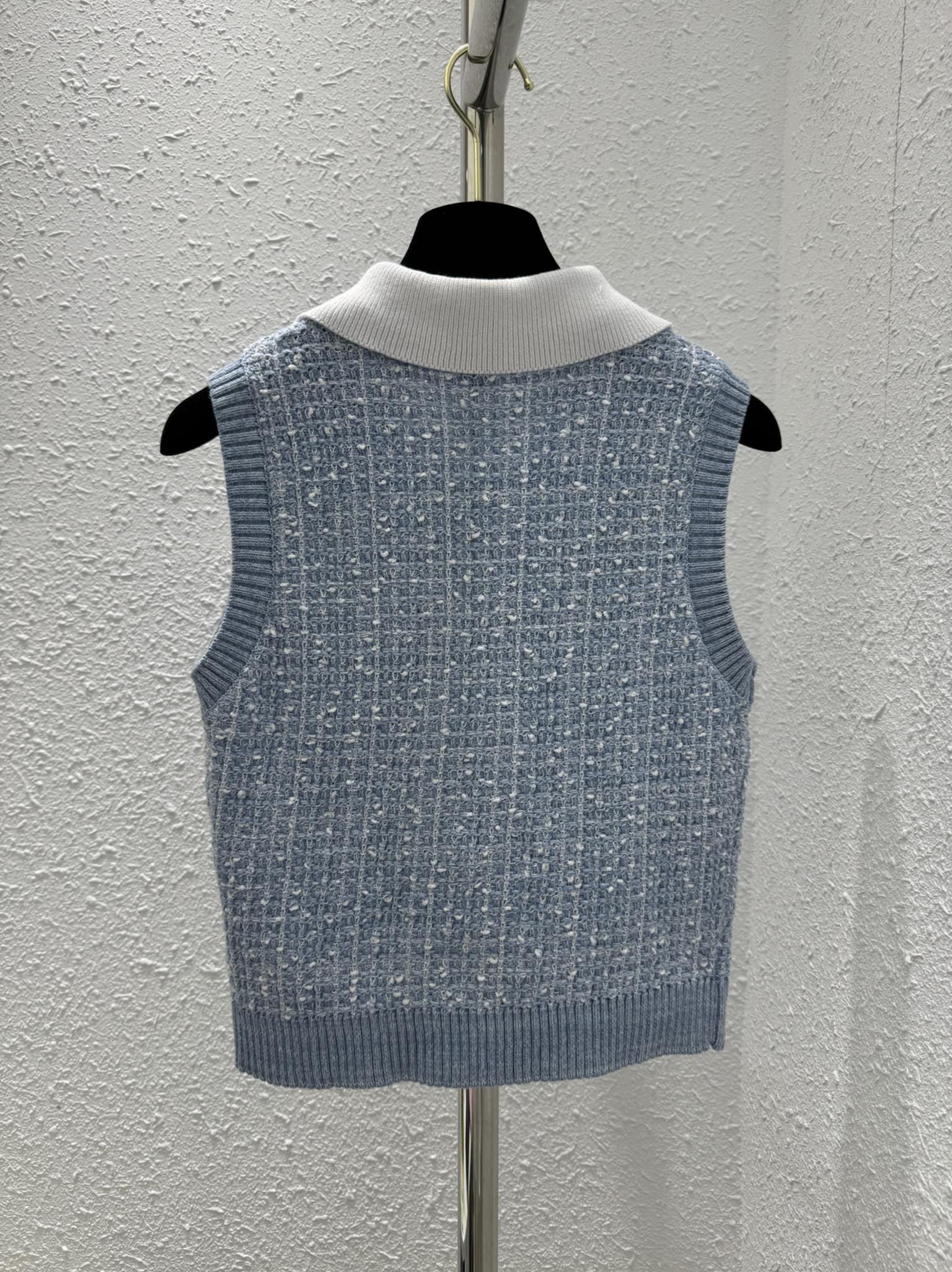 Bagsaaa Ch**el Blue Tweed Top