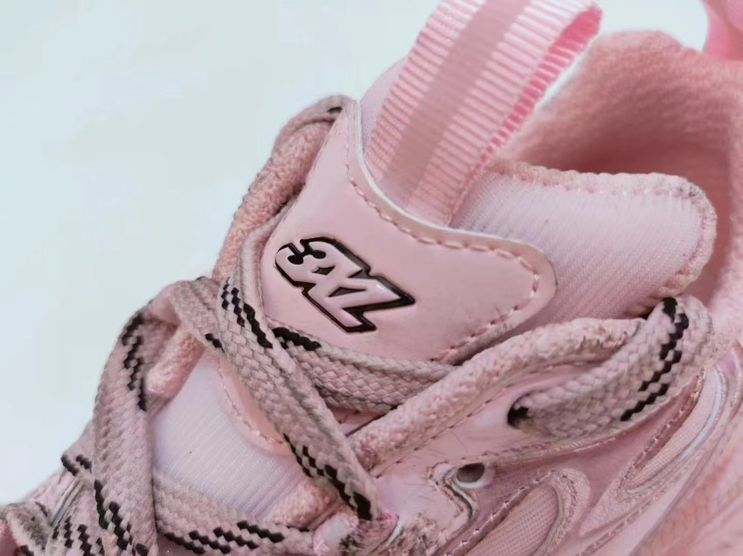 Bagsaaa Ba1en*iaga Pink Sneaker