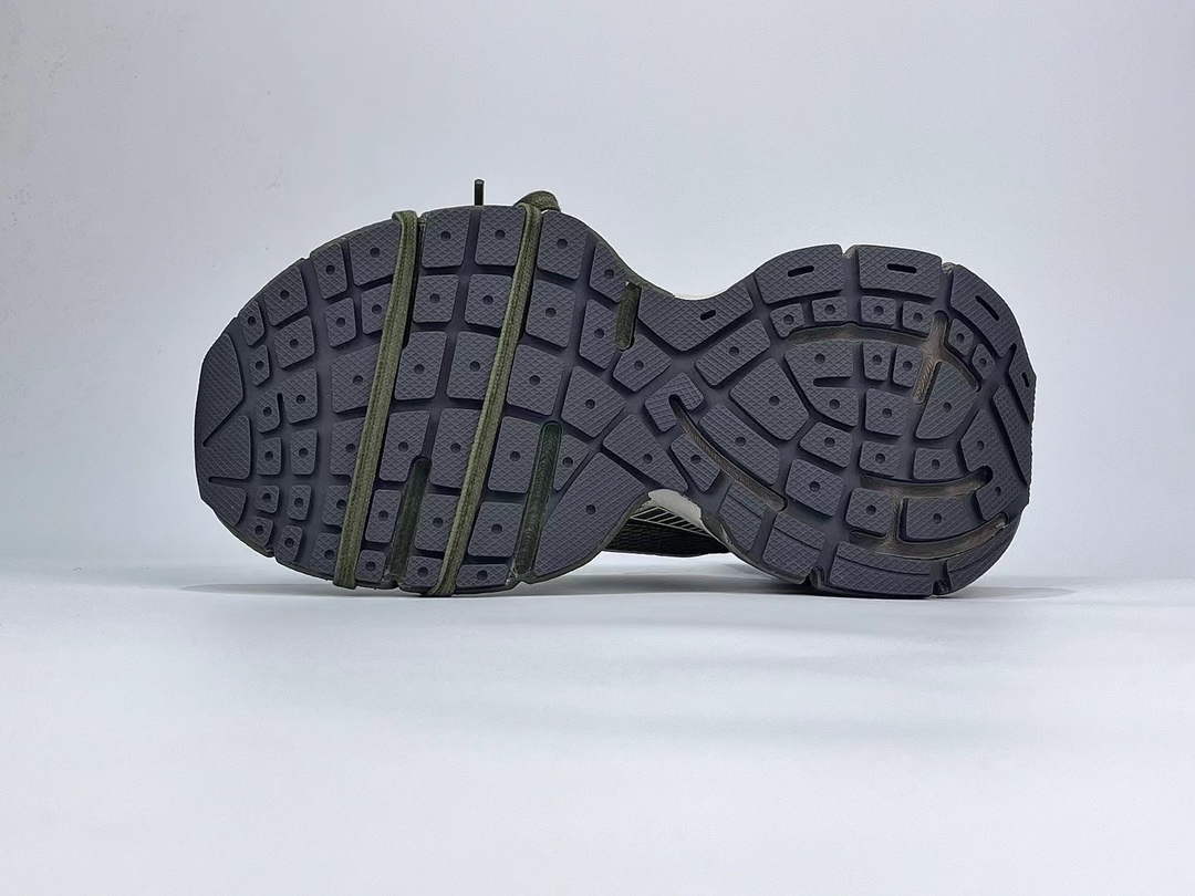 Bagsaaa Ba1en*iaga Green Sneaker