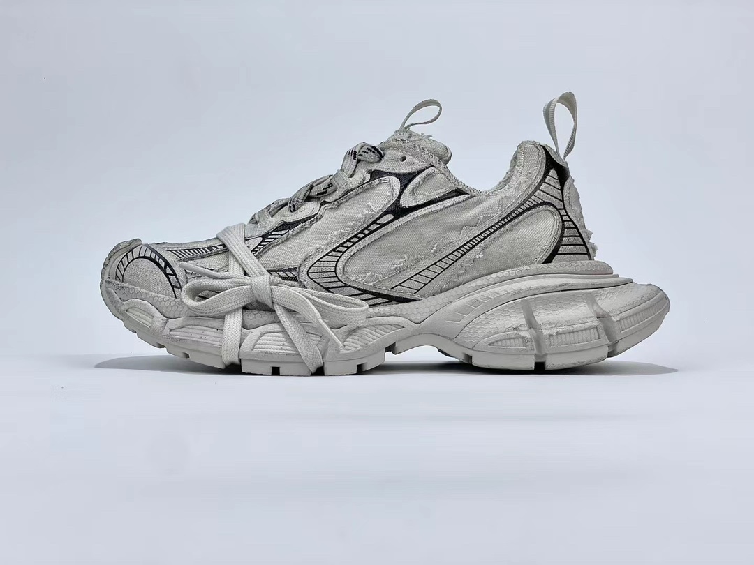 Bagsaaa Ba1en*iaga Light Gray Sneaker