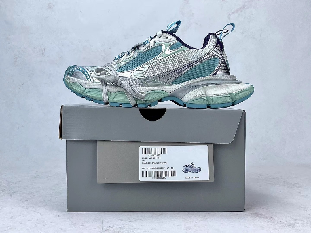Bagsaaa Ba1en*iaga Light Blue Sneaker