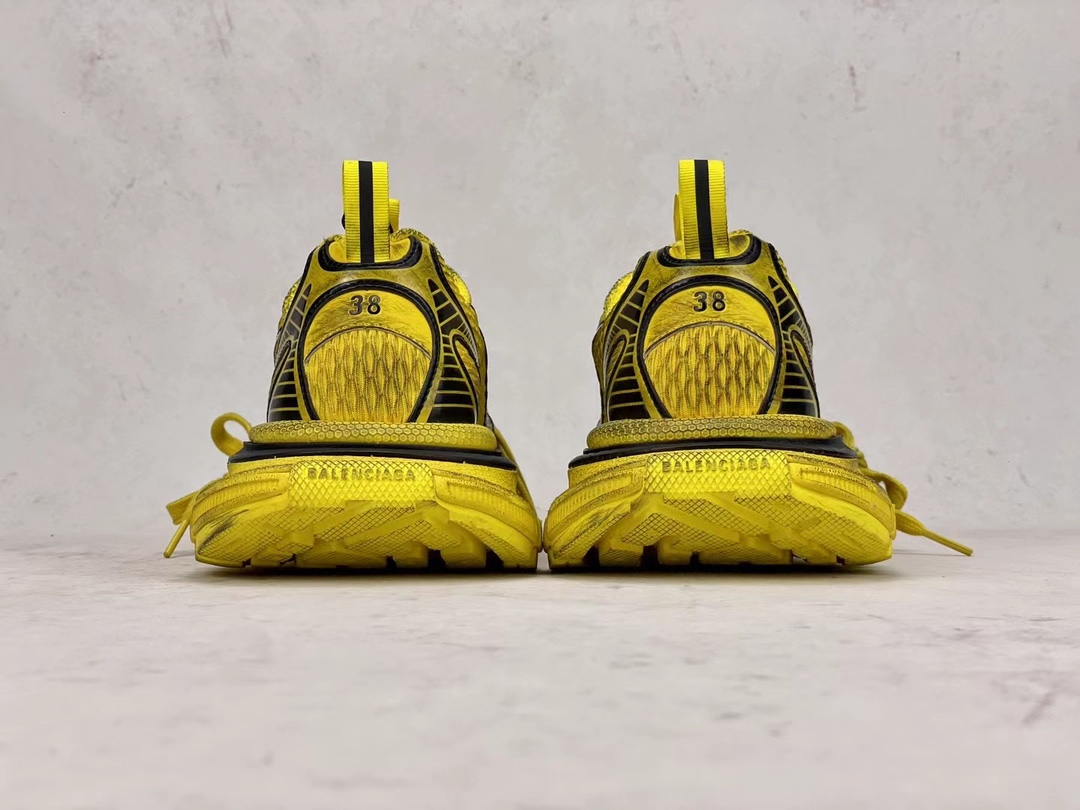 Bagsaaa Ba1en*iaga Yellow Sneaker