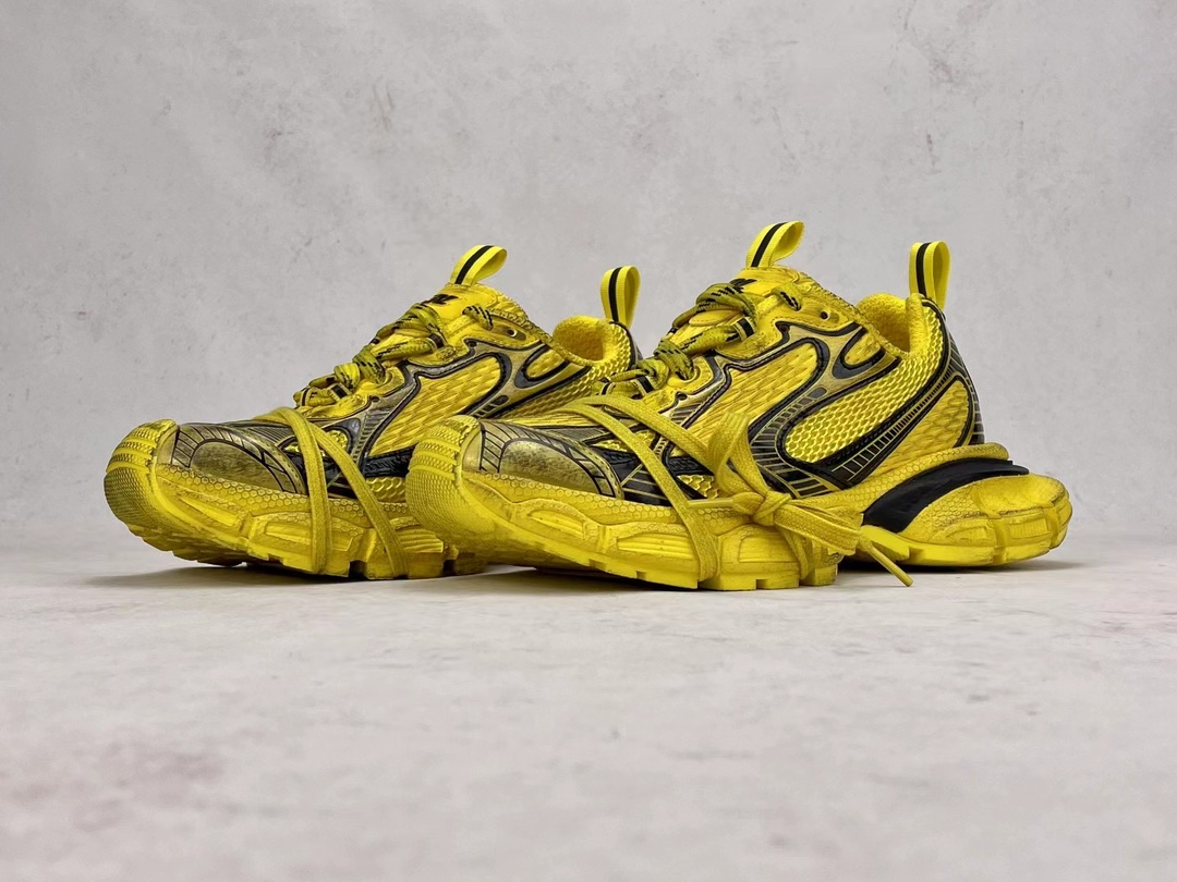 Bagsaaa Ba1en*iaga Yellow Sneaker