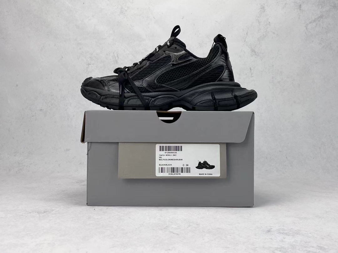 Bagsaaa Ba1en*iaga Black Sneaker