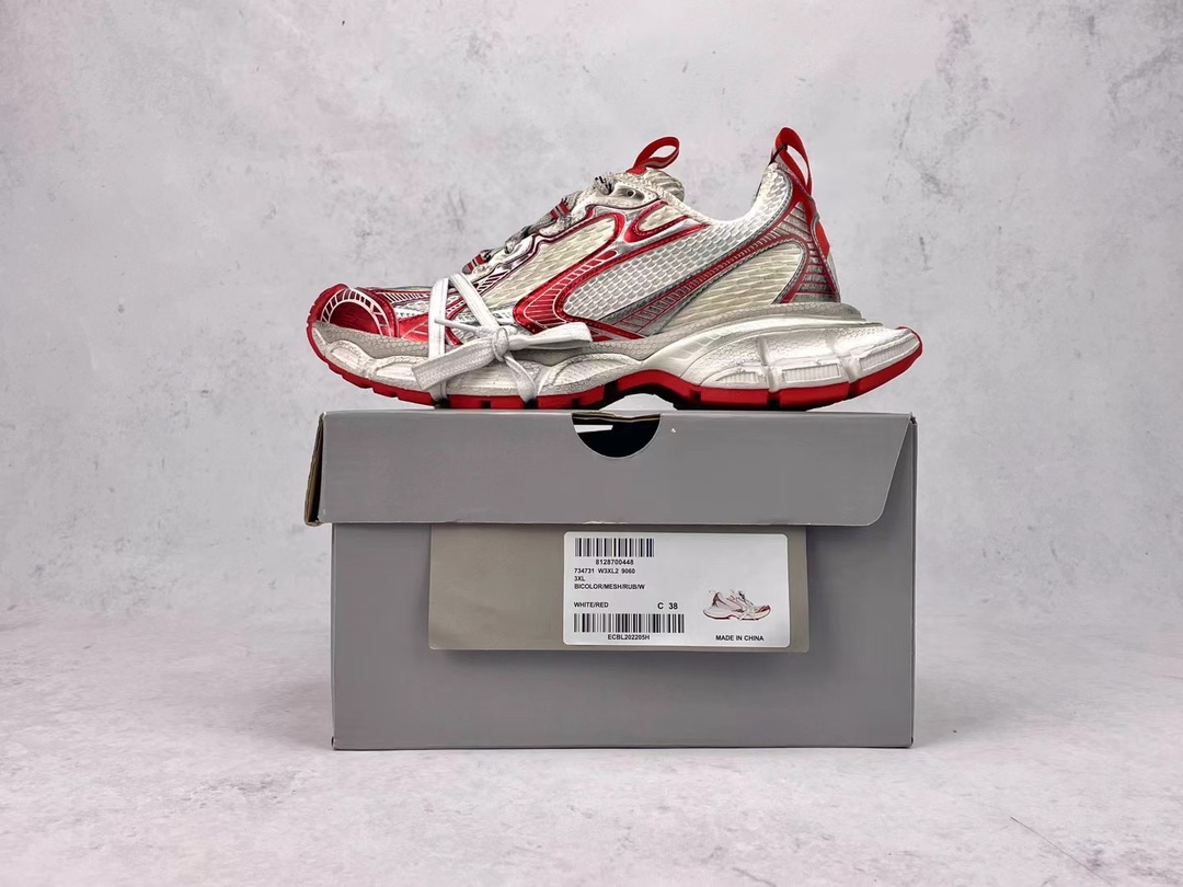 Bagsaaa Ba1en*iaga Red Sneaker