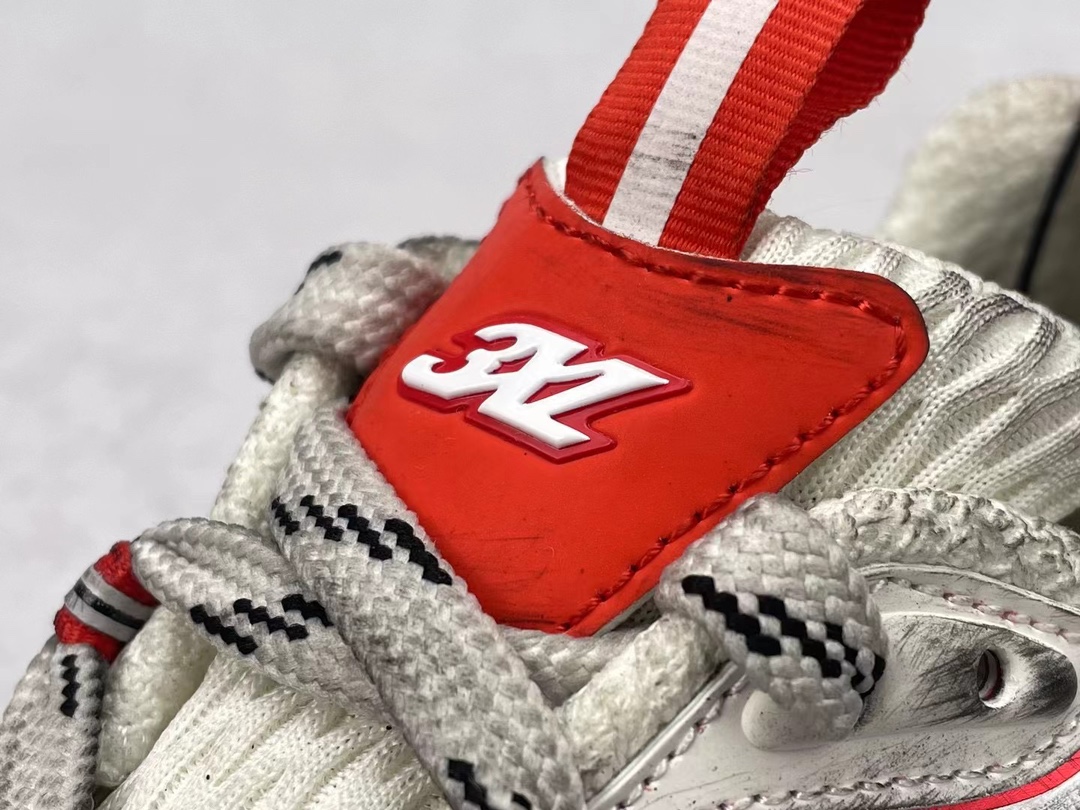 Bagsaaa Ba1en*iaga Red Sneaker