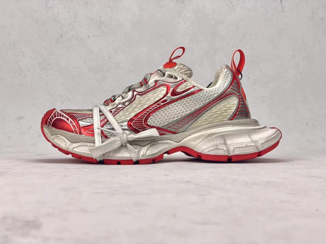 Bagsaaa Ba1en*iaga Red Sneaker