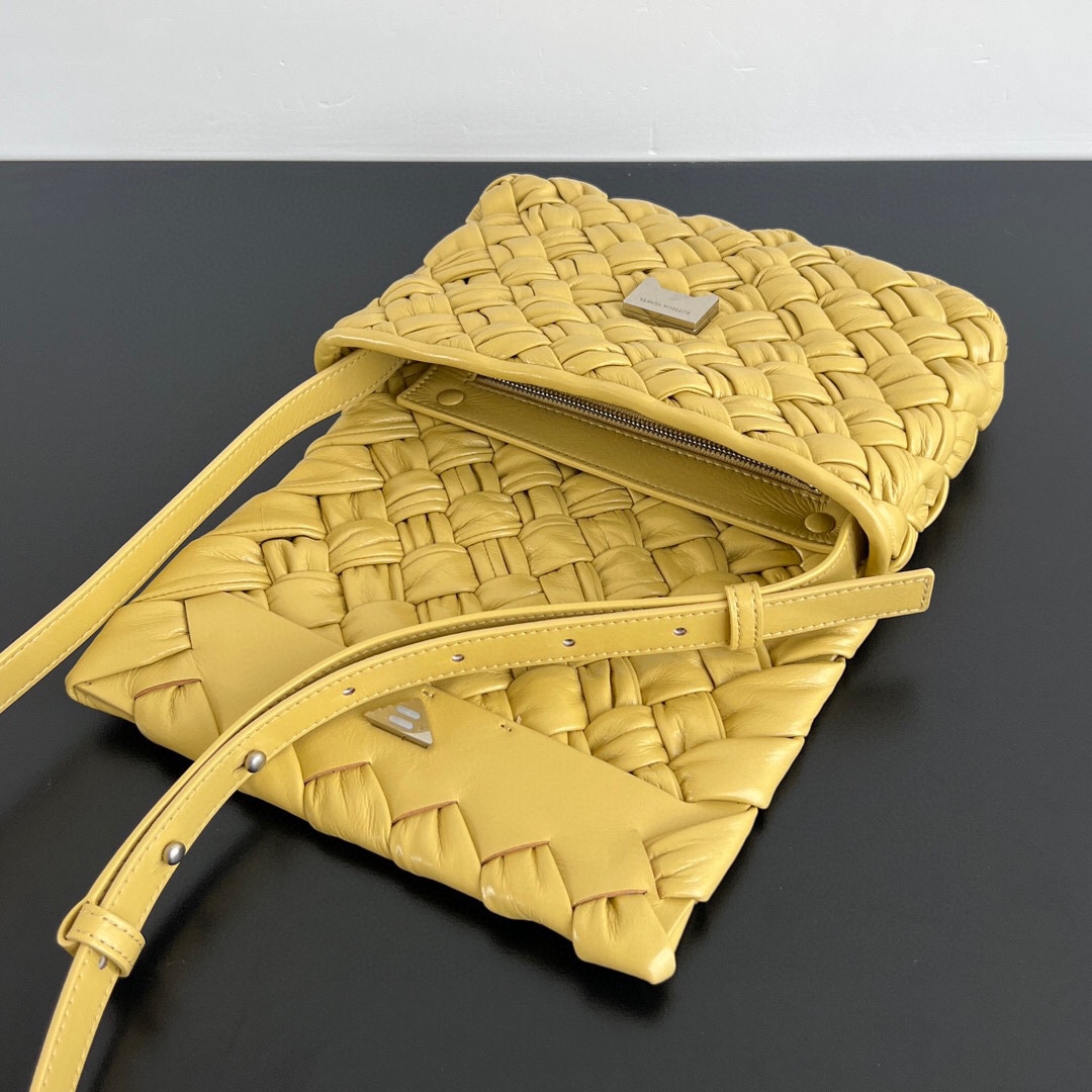 Bagsaaa B0tt*ga Ven*ta Small Rumple Messenger Yellow - 21x14x5cm