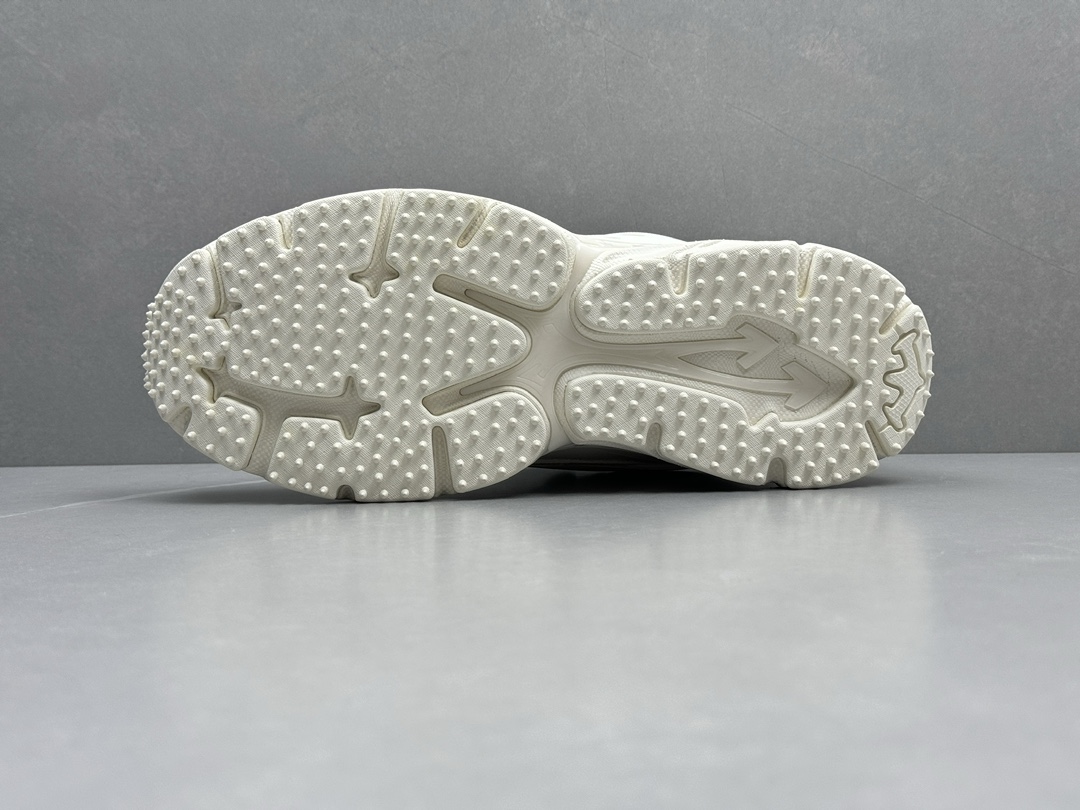 Bagsaaa Off White White Sneaker