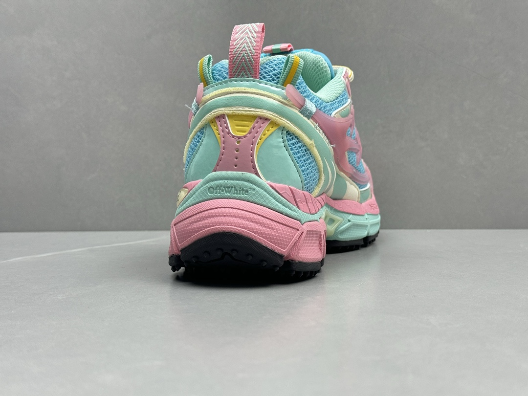 Bagsaaa Off White Multicolor Sneaker