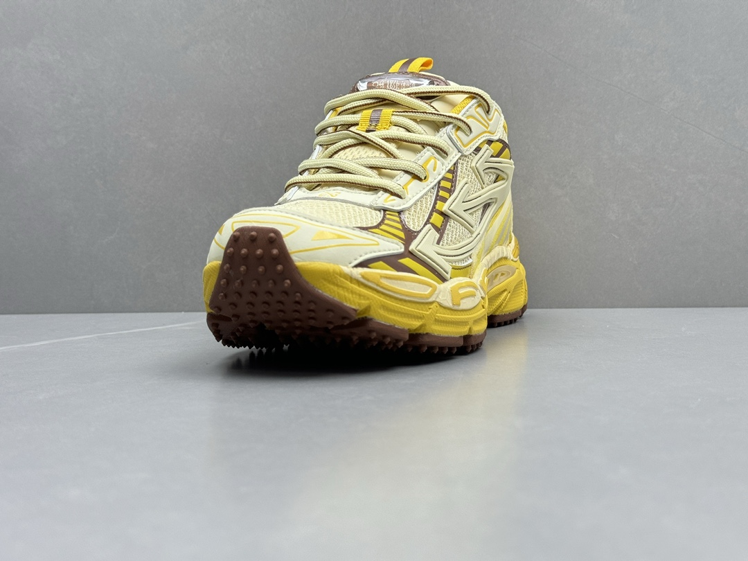 Bagsaaa Off White Yellow Sneaker