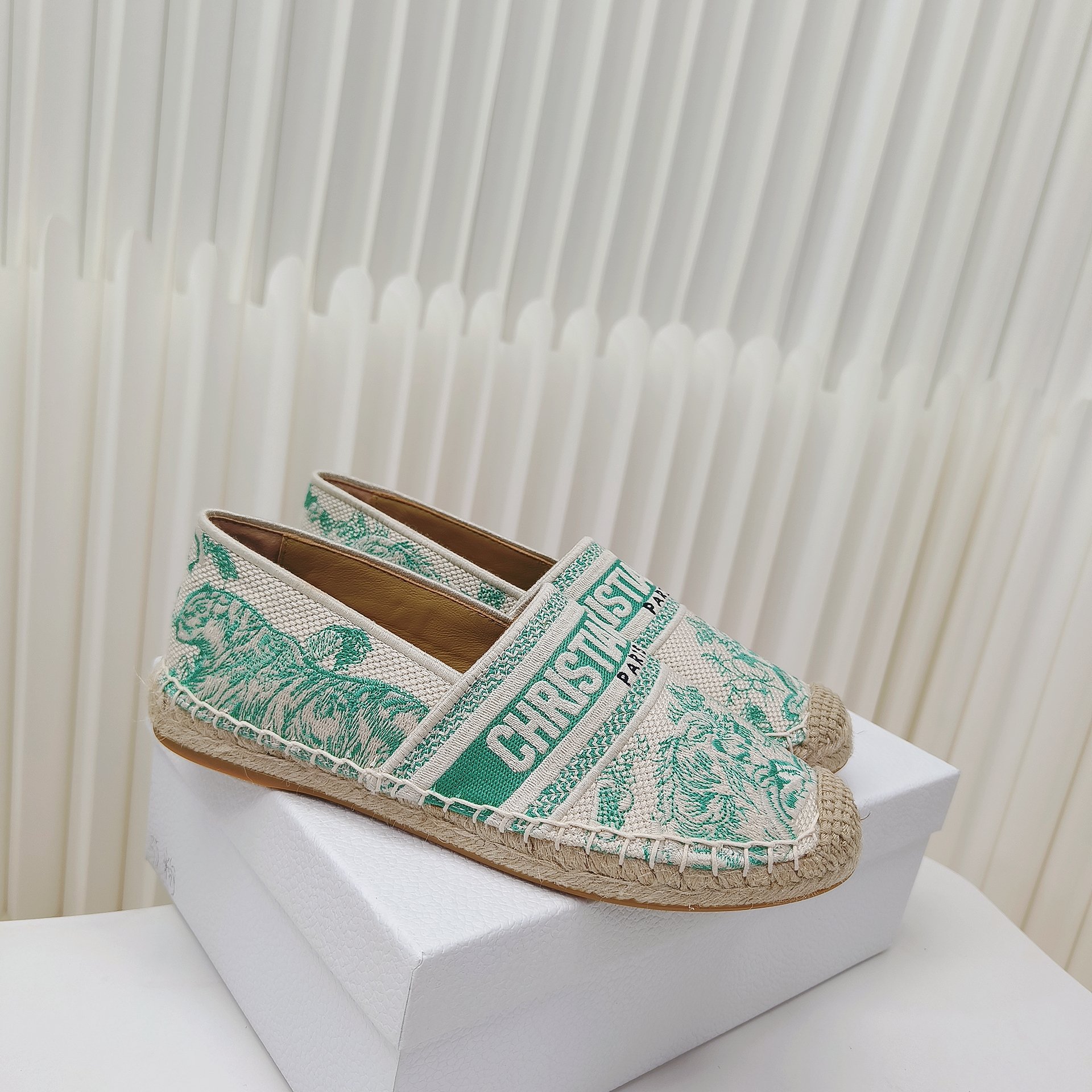 Bagsaaa D10riviera D10r Granville Espadrille Cotton Embroidered with Aquamarina Toile de Jouy Sauvage Motif