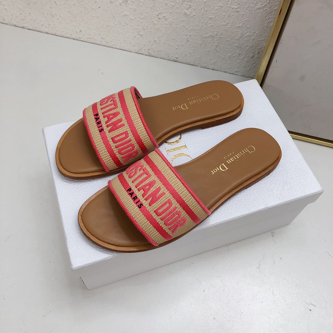Bagsaaa D10riviera Dway Slide Natural Raffia and Candy Pink Embroidered Cotton