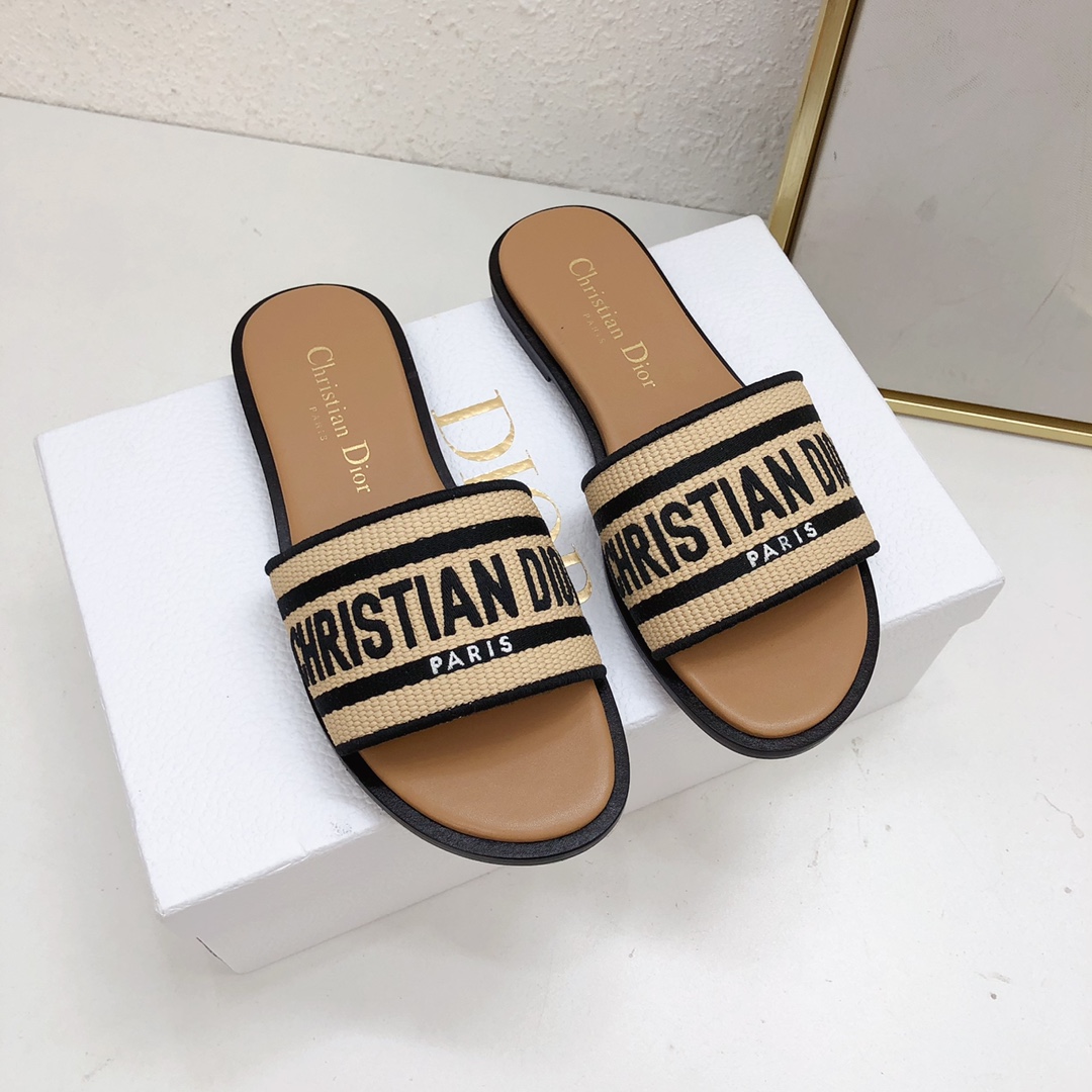 Bagsaaa D10riviera Dway Slide Natural Raffia and Black Embroidered Cotton