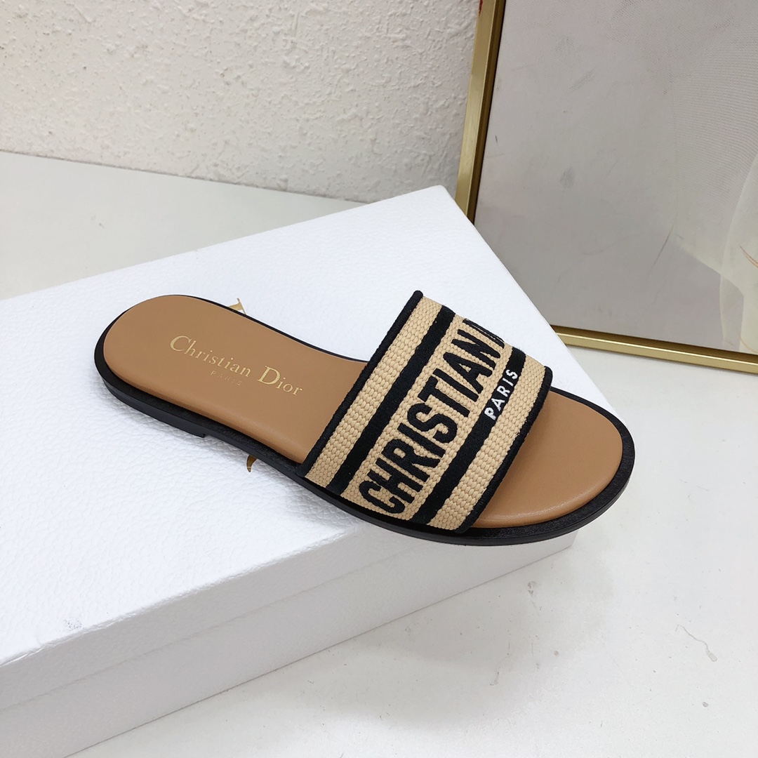 Bagsaaa D10riviera Dway Slide Natural Raffia and Black Embroidered Cotton
