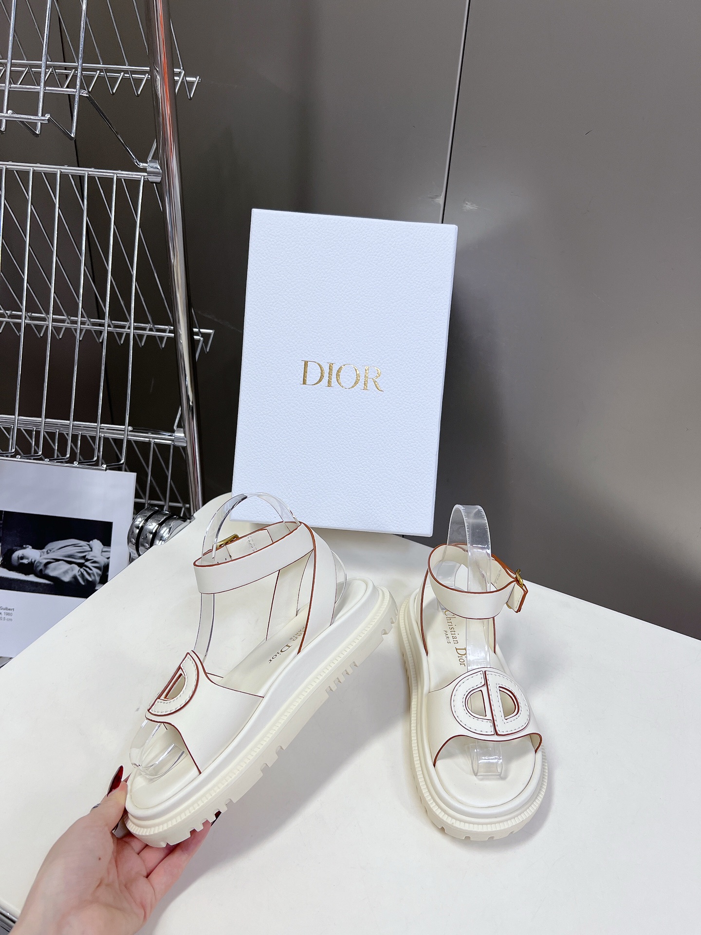 Bagsaaa D10r D-Club Sandal White Calfskin