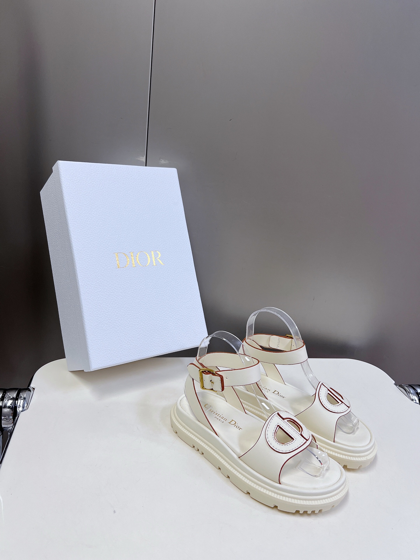 Bagsaaa D10r D-Club Sandal White Calfskin