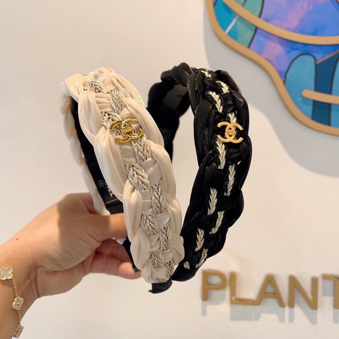 Bagsaaa Ch**el Headband 01
