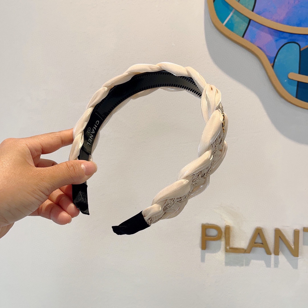 Bagsaaa Ch**el Headband 01