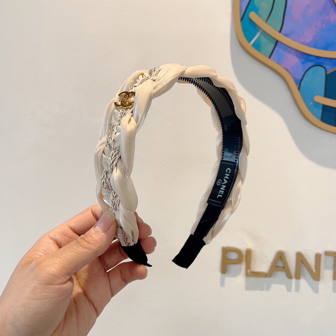 Bagsaaa Ch**el Headband 01