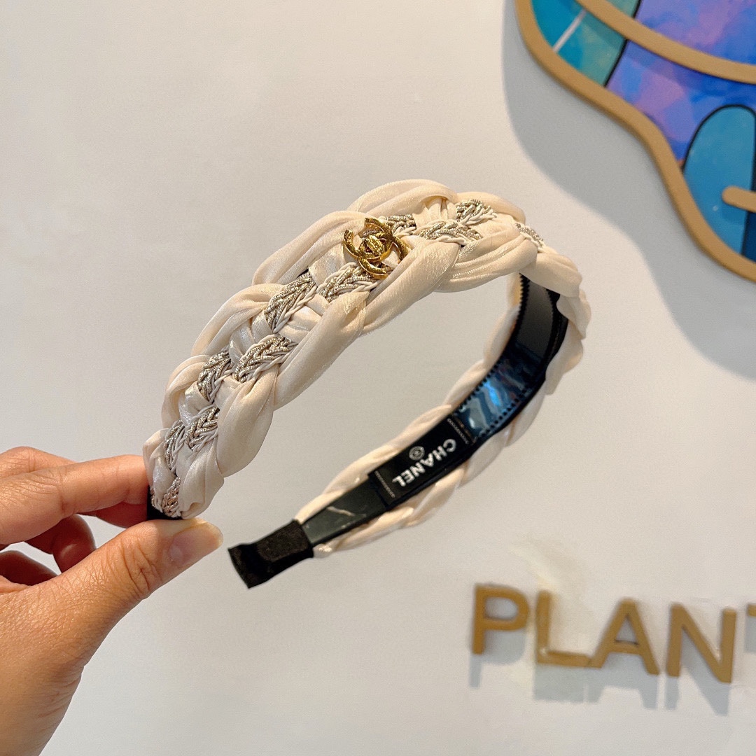 Bagsaaa Ch**el Headband 01