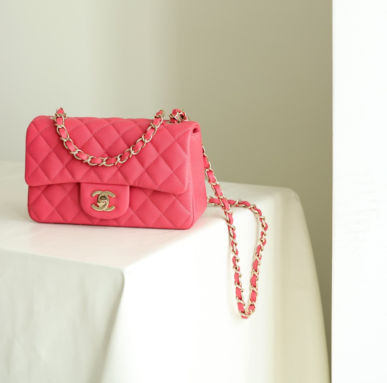 Bagsaaa Ch**el Flap Bag Pink Caviar Gold Hardware - 20cm
