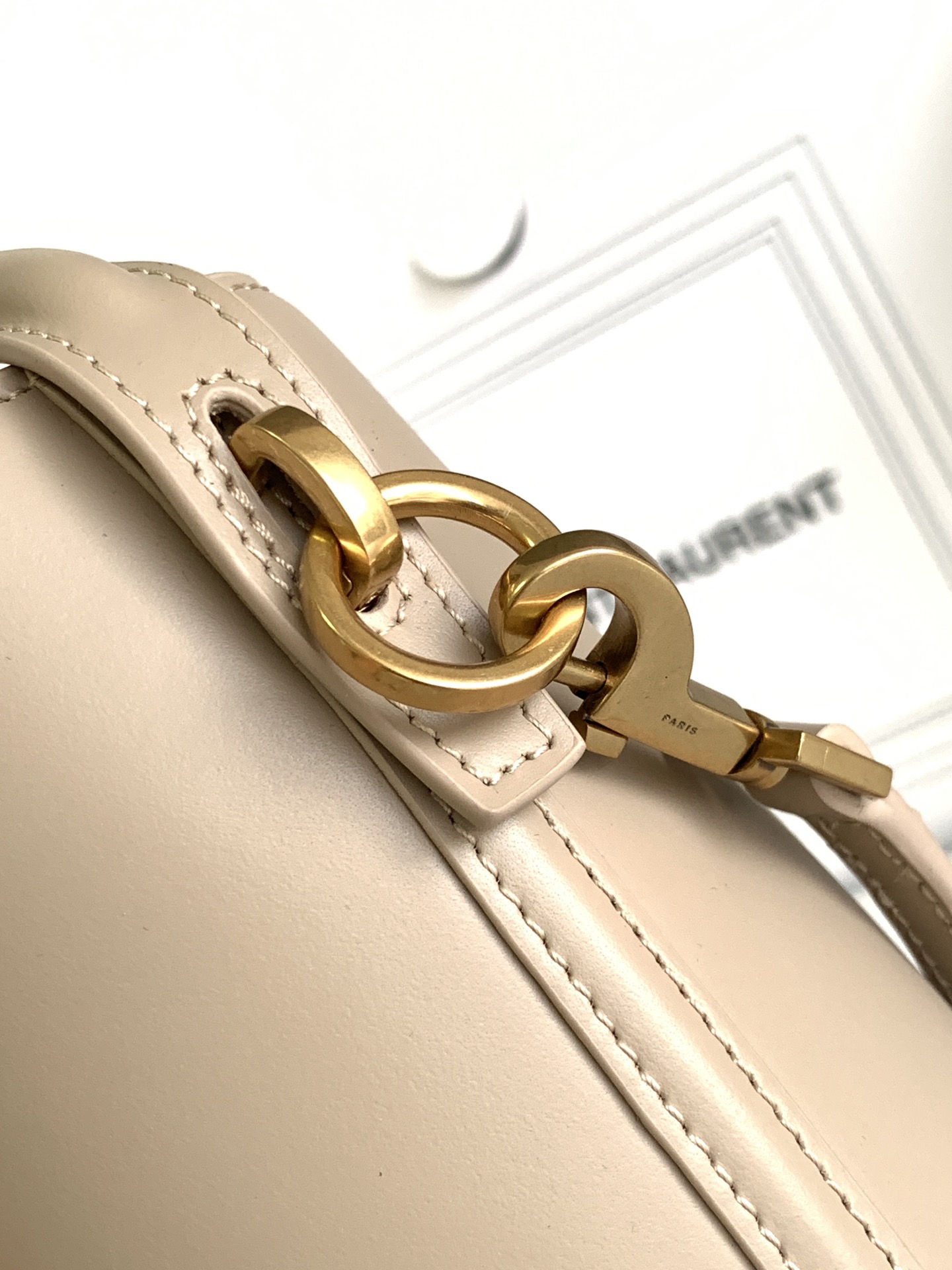 Bagsaaa Y51 Le 37 Mini In Shiny Leather 765870 Beige - 15 X 13 X 6 CM