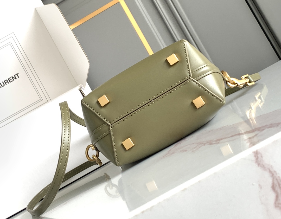 Bagsaaa Y51 Le 37 Mini In Shiny Leather 765870 Green - 15 X 13 X 6 CM