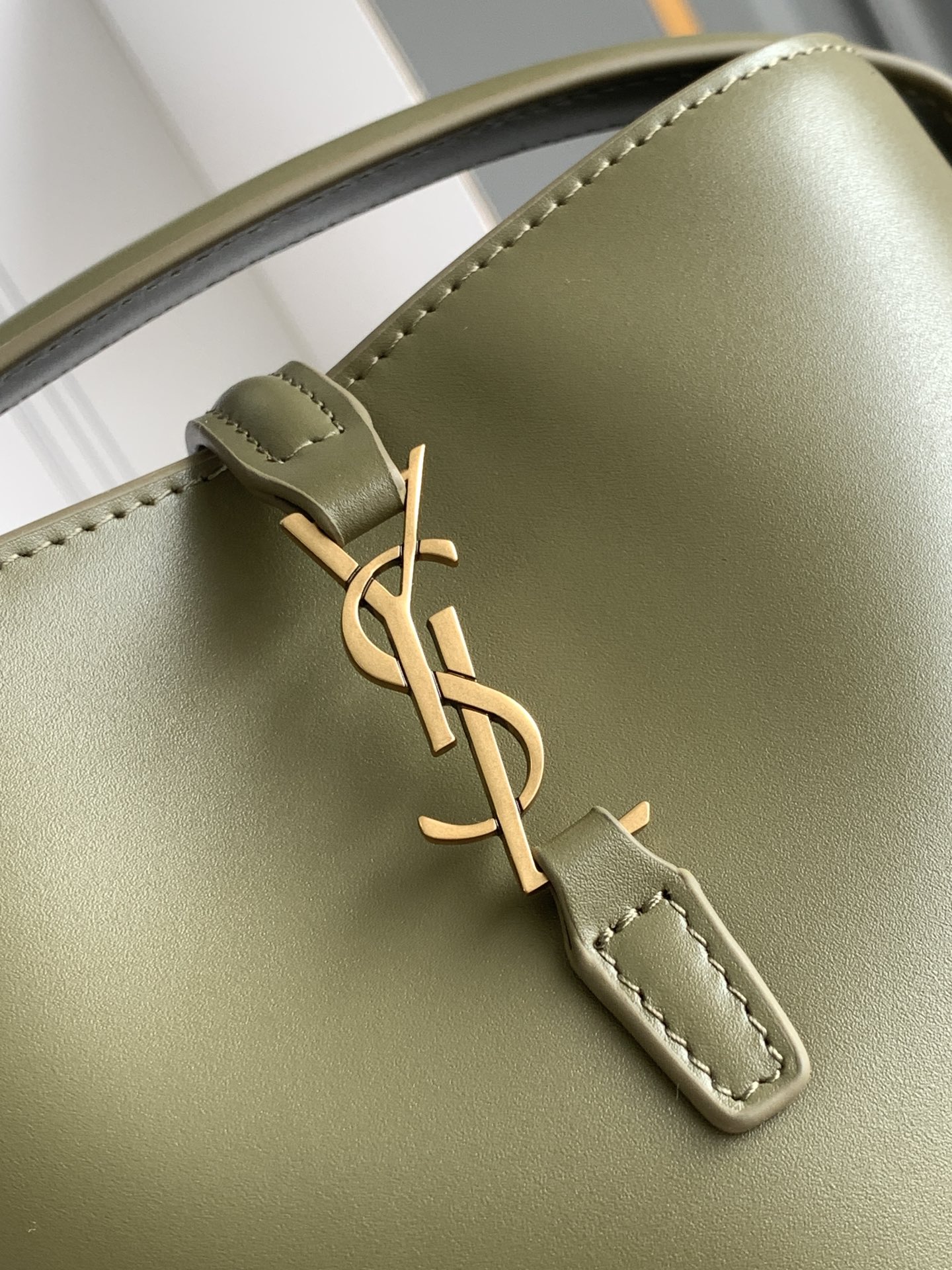 Bagsaaa Y51 Le 37 Mini In Shiny Leather 765870 Green - 15 X 13 X 6 CM