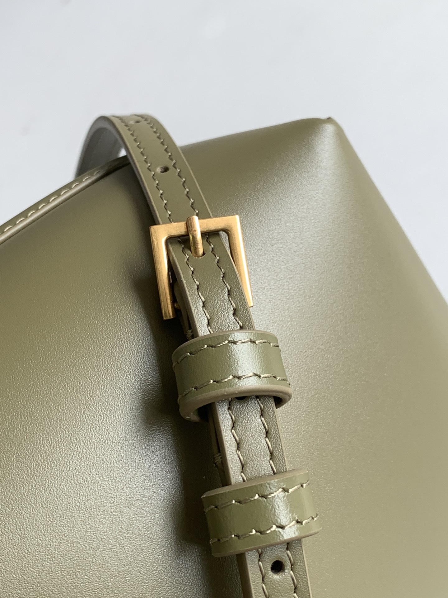 Bagsaaa Y51 Le 37 Mini In Shiny Leather 765870 Green - 15 X 13 X 6 CM