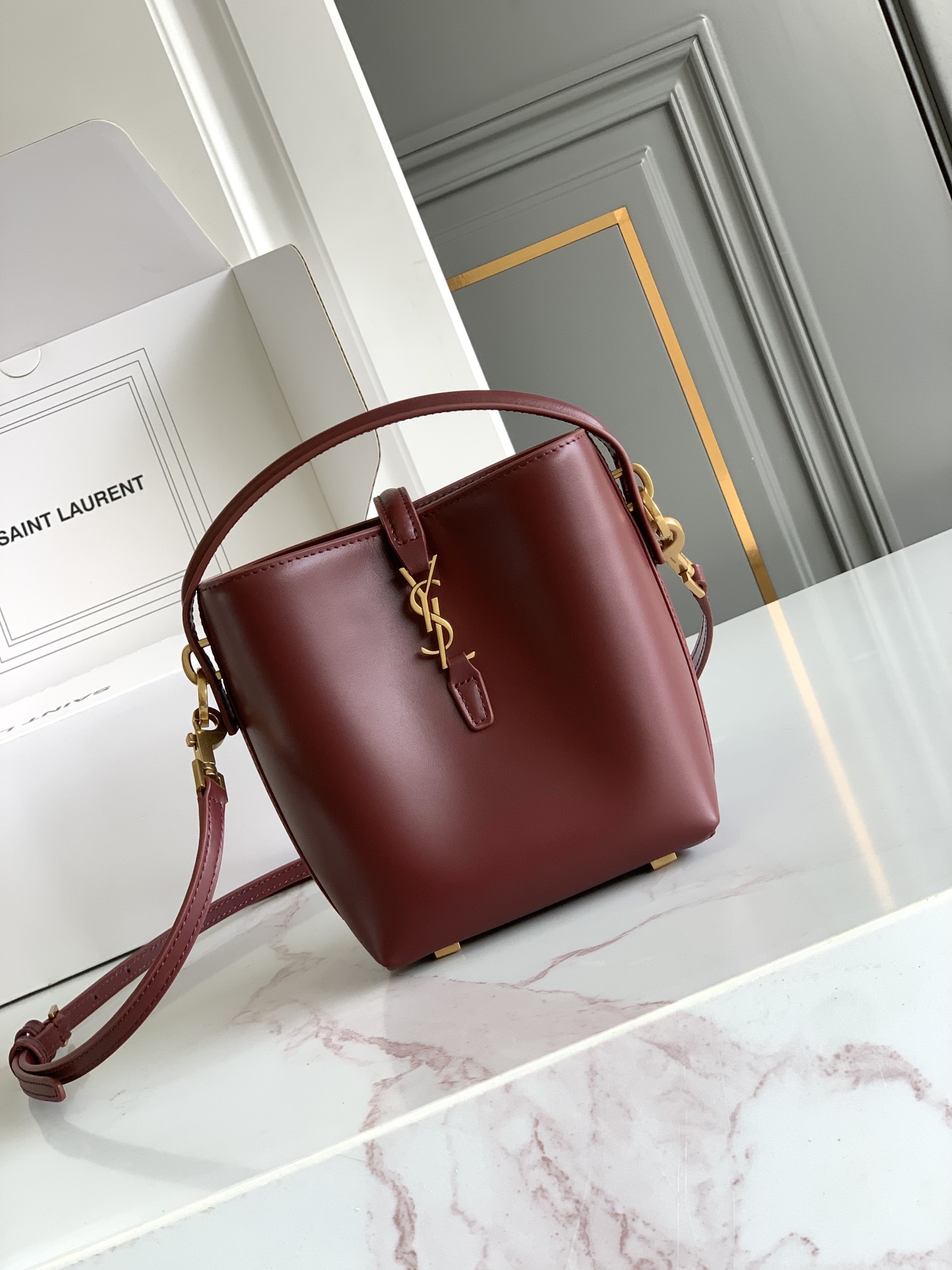Bagsaaa Y51 Le 37 Mini In Shiny Leather 765870 Red - 15 X 13 X 6 CM