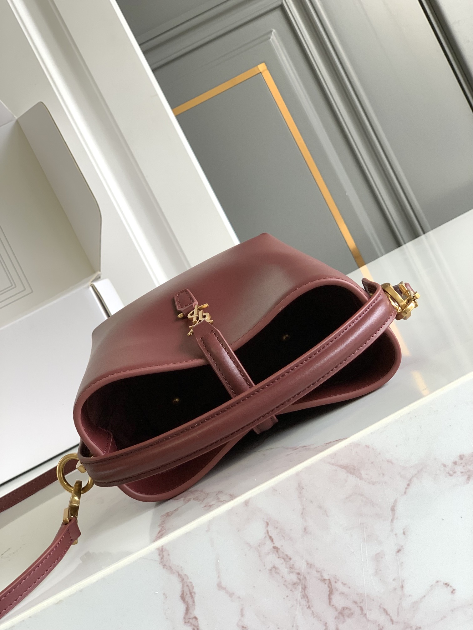 Bagsaaa Y51 Le 37 Mini In Shiny Leather 765870 Red - 15 X 13 X 6 CM