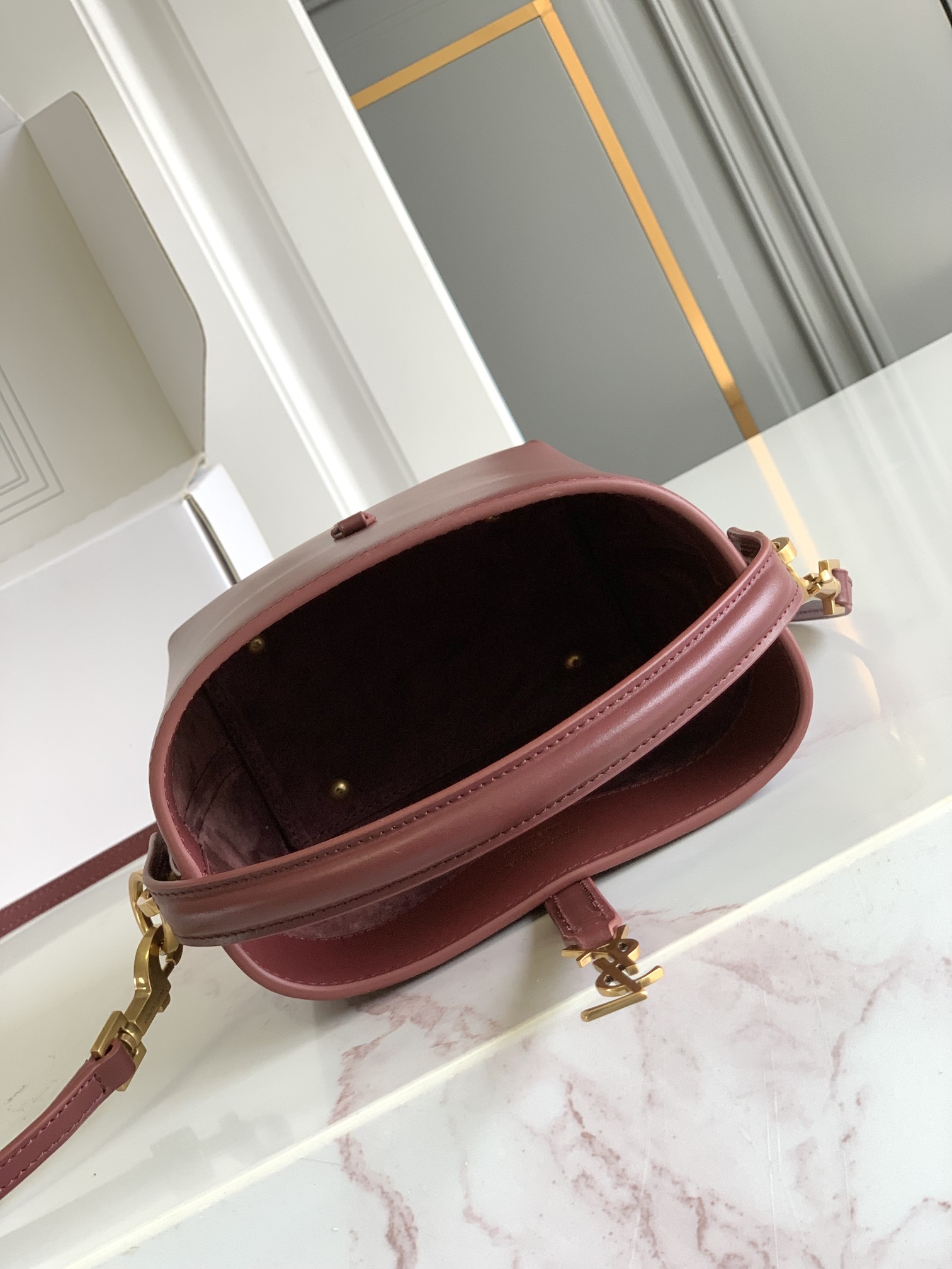 Bagsaaa Y51 Le 37 Mini In Shiny Leather 765870 Red - 15 X 13 X 6 CM