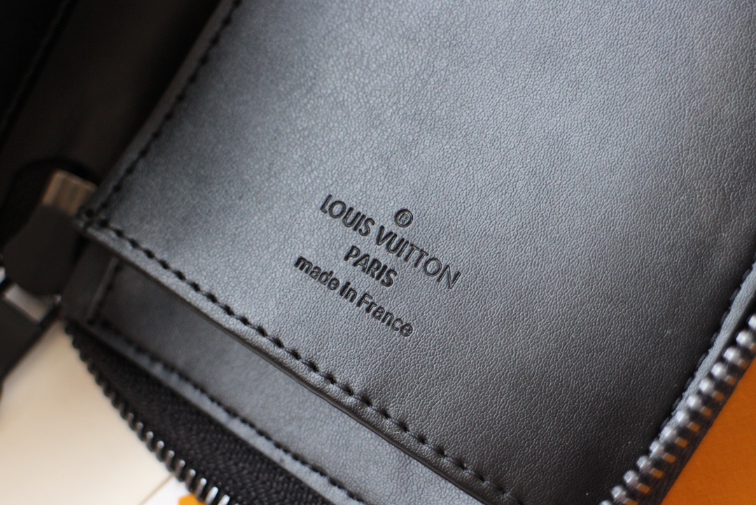 Bagsaaa LV M81510 Zippy Wallet Black - 19.5 x 10.5 x 2.5 cm