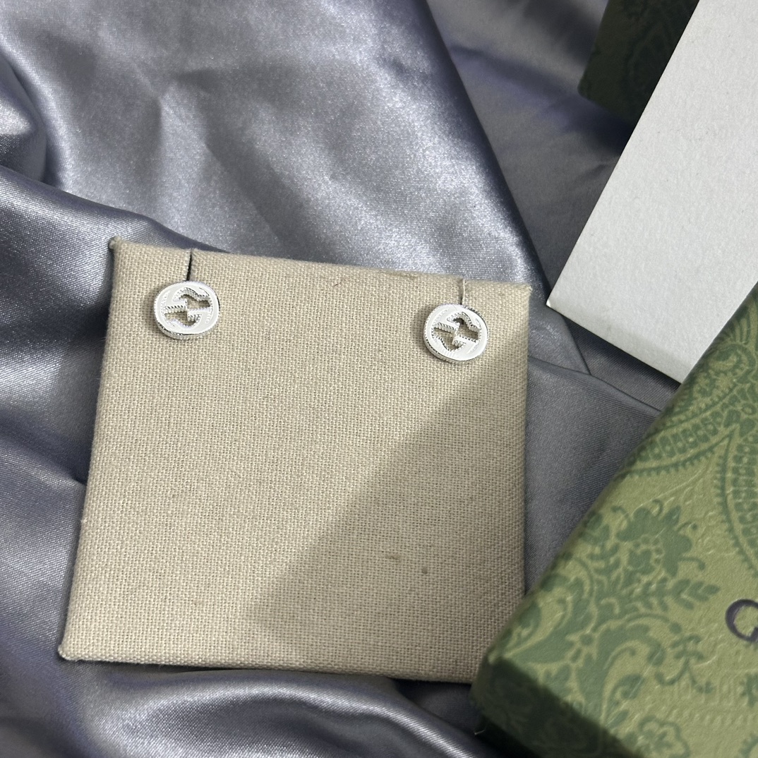Bagsaaa Gvc*1 Earrings 03