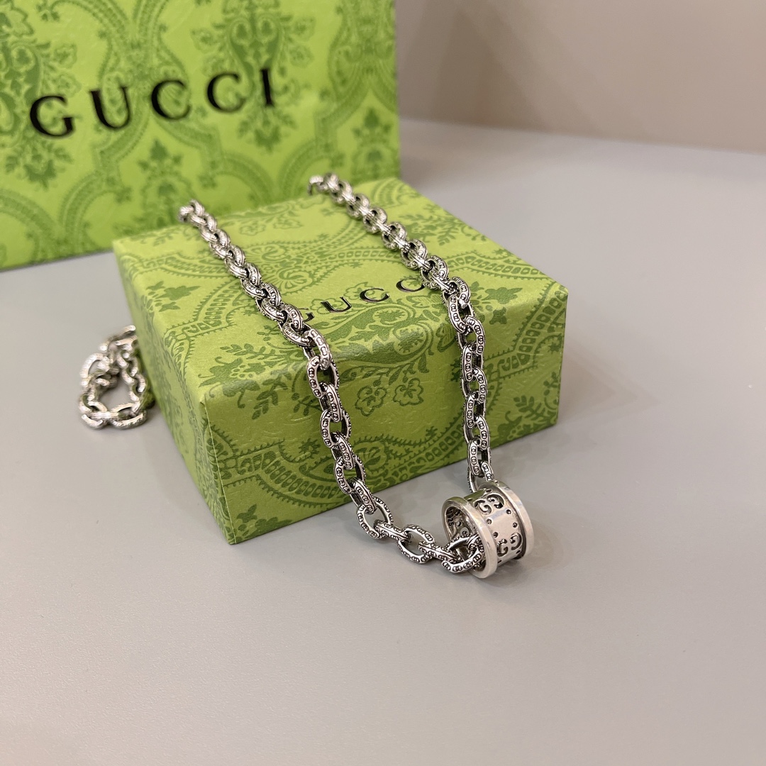 Bagsaaa Gvc*1 Necklace 01