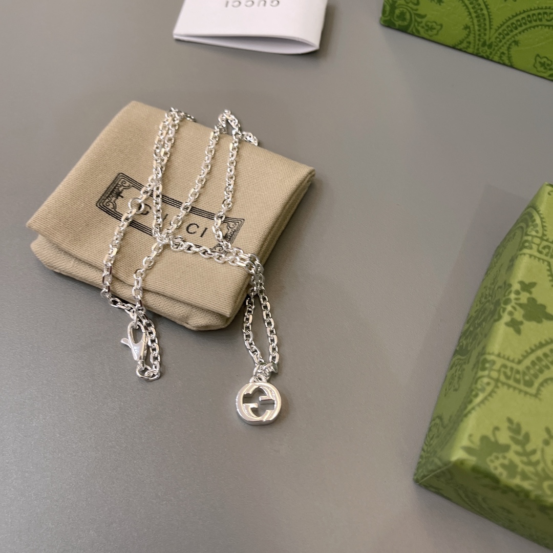Bagsaaa Gvc*1 Necklace 02