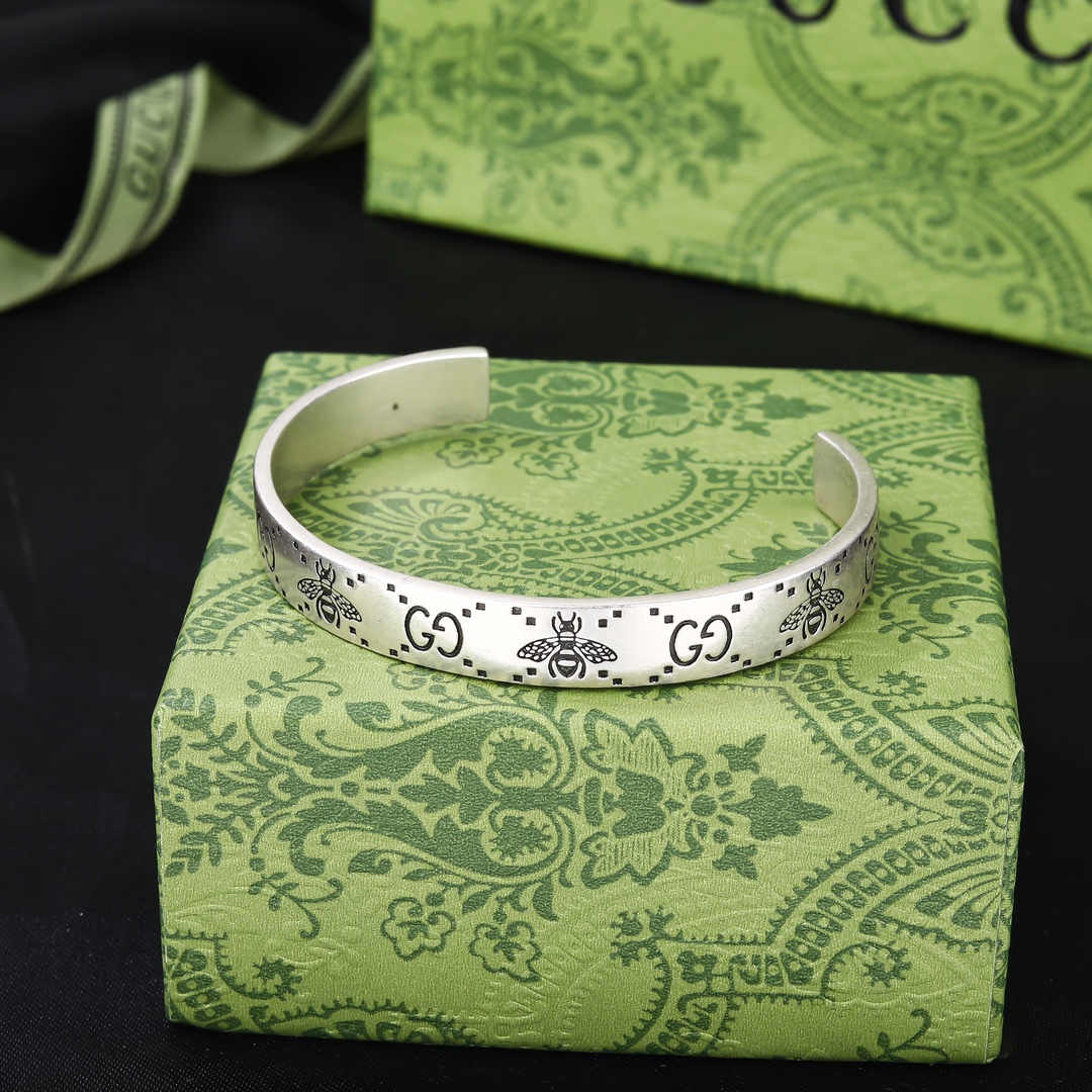 Bagsaaa Gvc*1 Bracelet 01