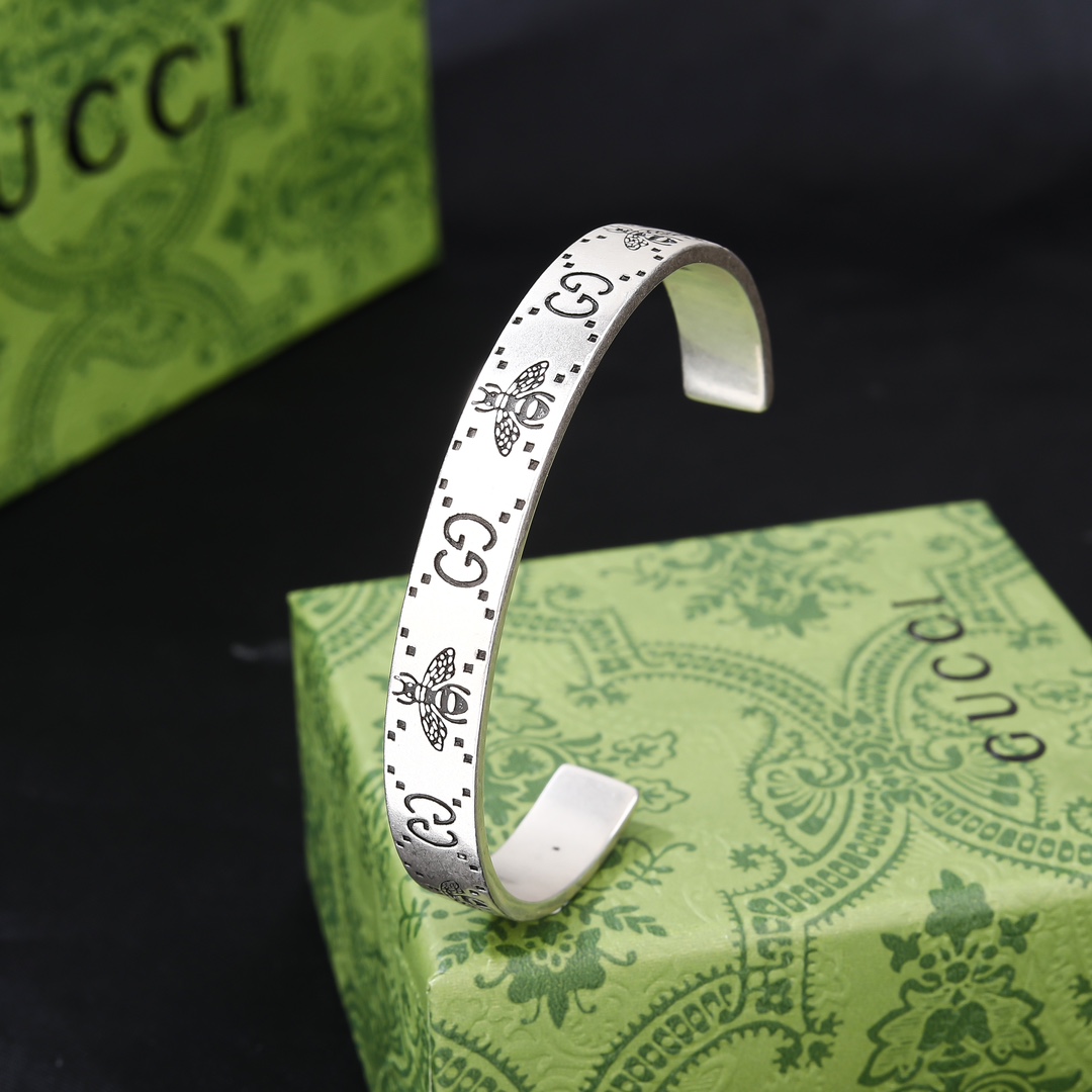 Bagsaaa Gvc*1 Bracelet 01