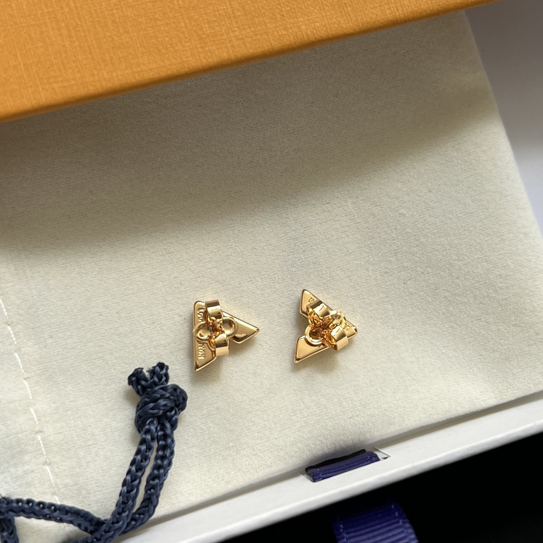 Bagsaaa LV Earrings 02