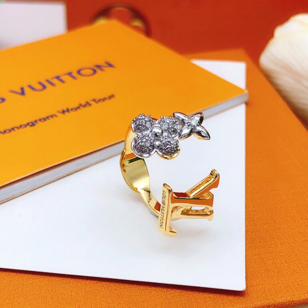 Bagsaaa LV Ring