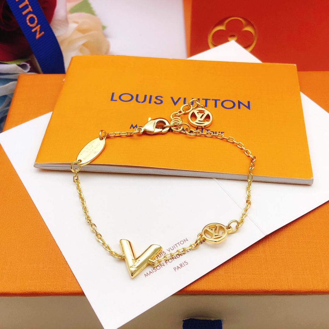 Bagsaaa LV Bracelet 01