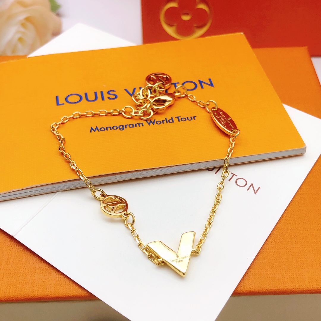 Bagsaaa LV Bracelet 01
