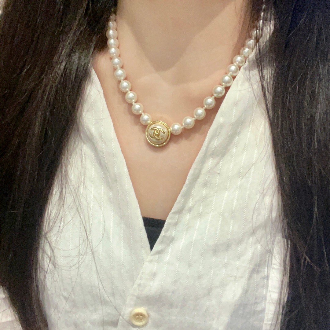 Bagsaaa Ch**el Necklace 02